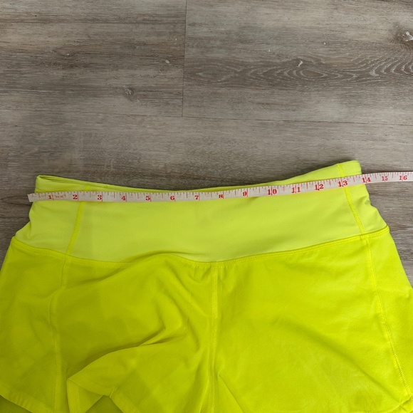 Lululemon Speed Up 4” Shorts, Size 4 - Picture 6 of 8